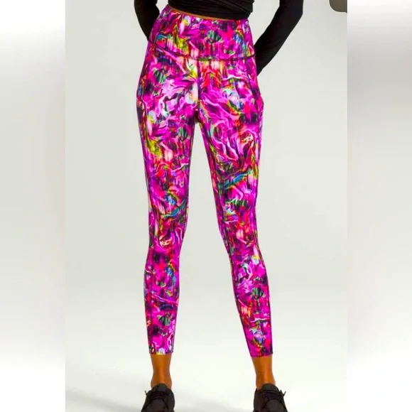 LULULEMON FAST AND FREE HR TIGHT 25”NWT - Picture 2 of 7